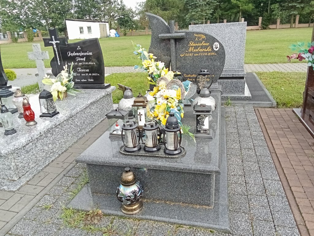 Grób Damian Mularski