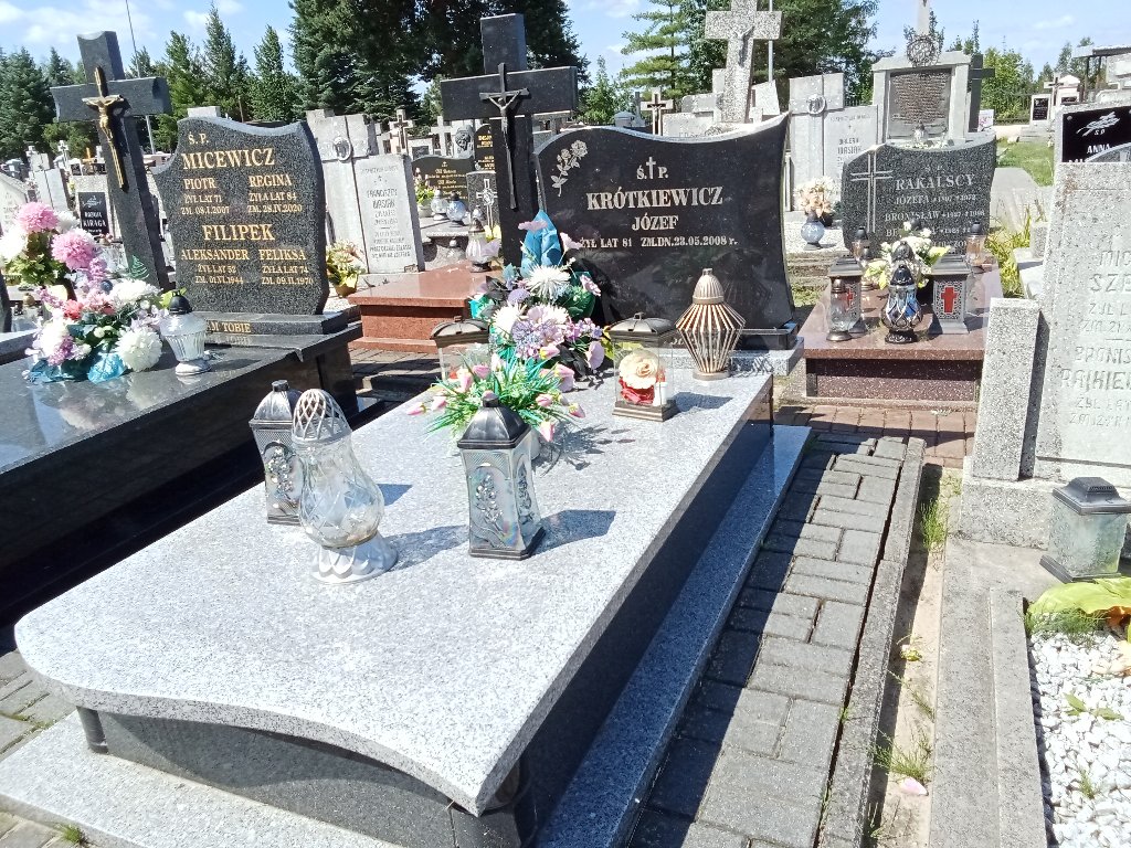 Grób Adela Krótkiewicz