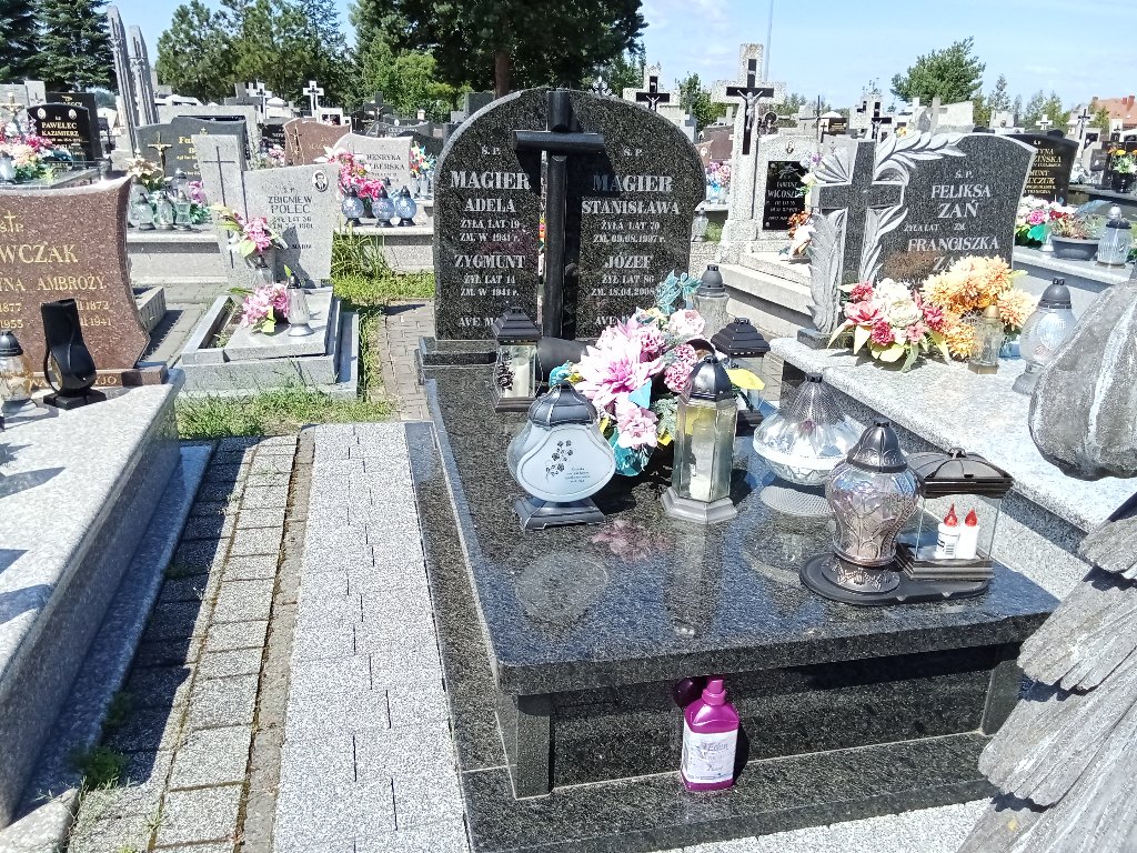 Grób Józef Magier