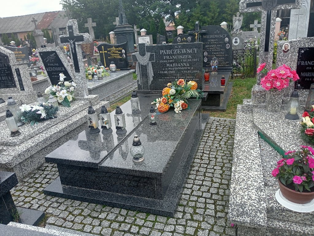 Grób Marianna Parczewska