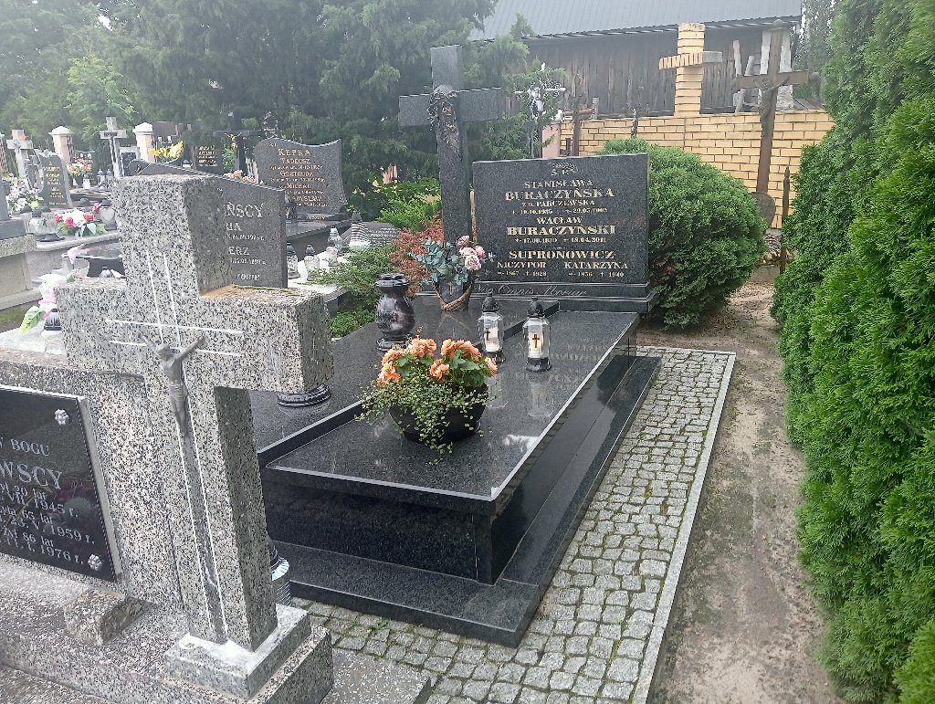 Grób Wacław Buraczyński
